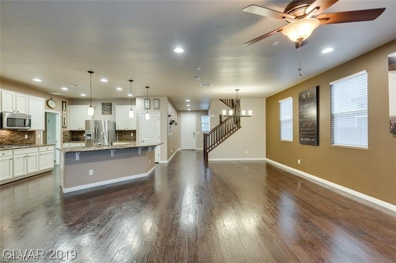 1077 Hickory Park Street - Photo 2