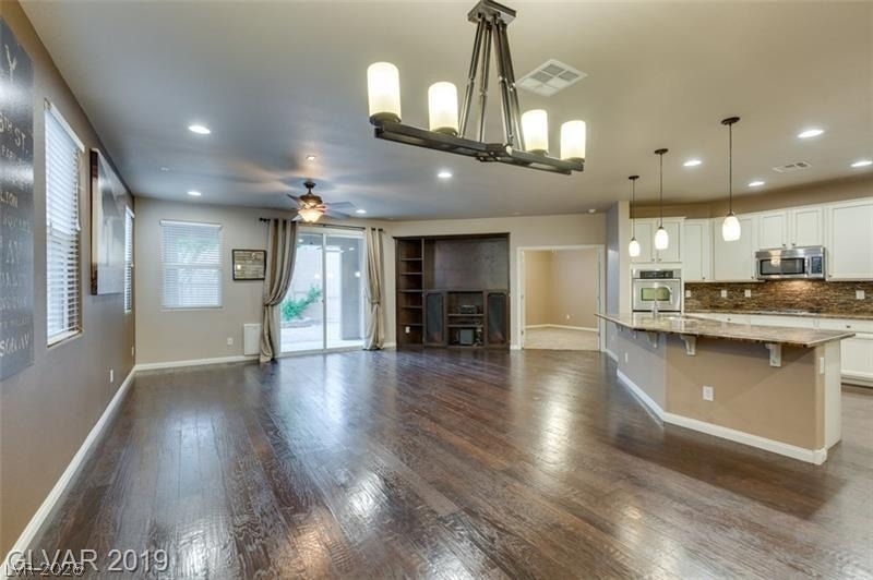 1077 Hickory Park Street - Photo 3