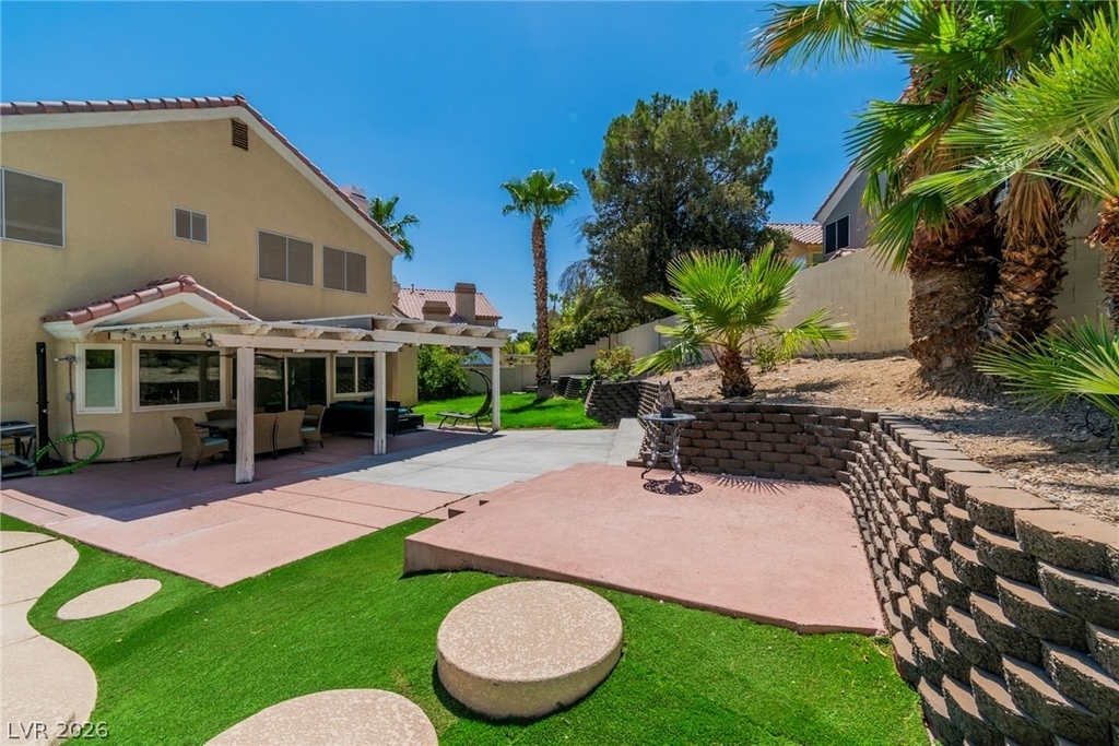 7824 Emerald Harbor Court - Photo 37