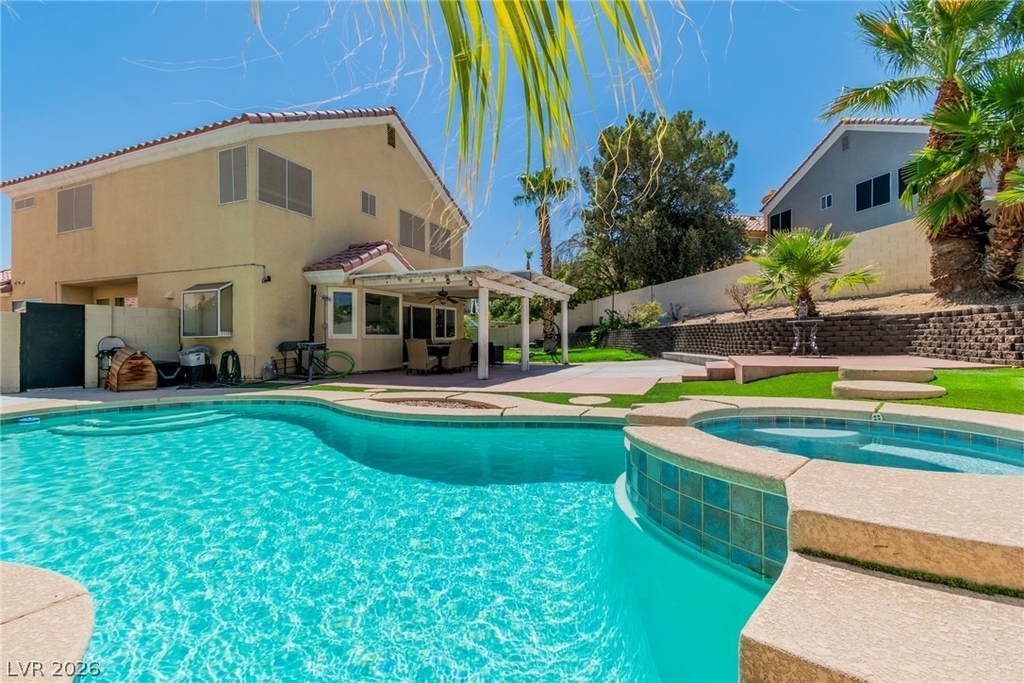 7824 Emerald Harbor Court - Photo 40