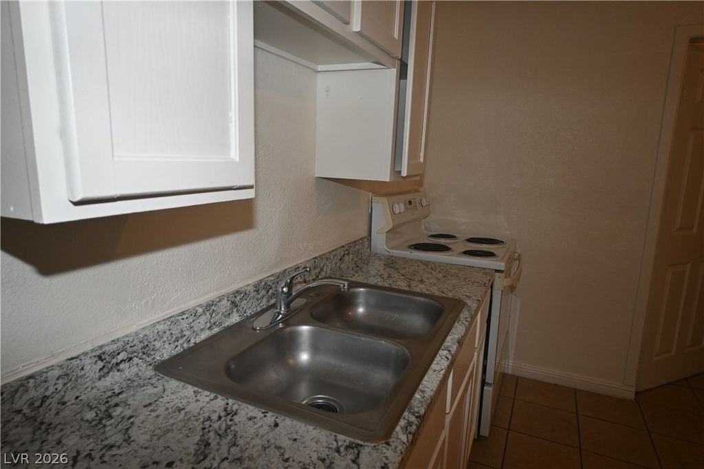 1007 C Street - Photo 1