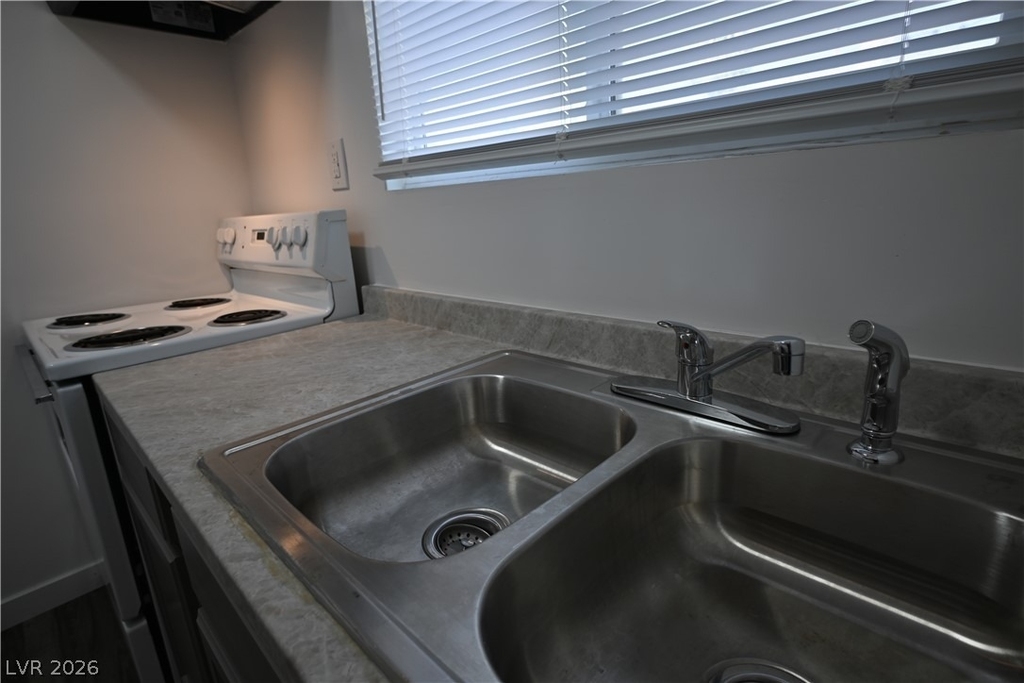 378 N 13th Street - Photo 10