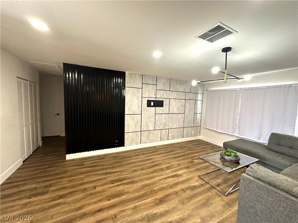 6488 Creston Avenue - Photo 10
