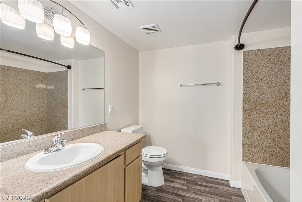 8000 Badura Avenue - Photo 12
