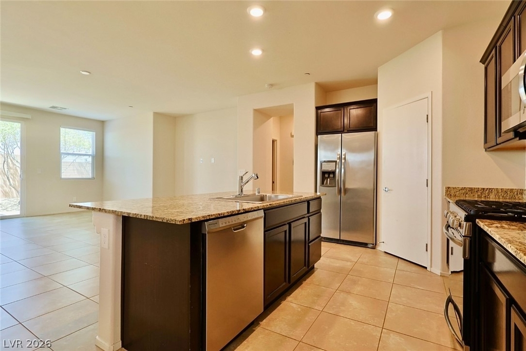2124 Del Aqua Avenue - Photo 10