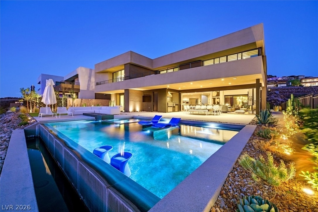 807 Magnum Cliff Court - Photo 4