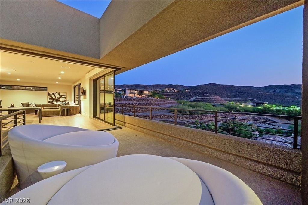 807 Magnum Cliff Court - Photo 6