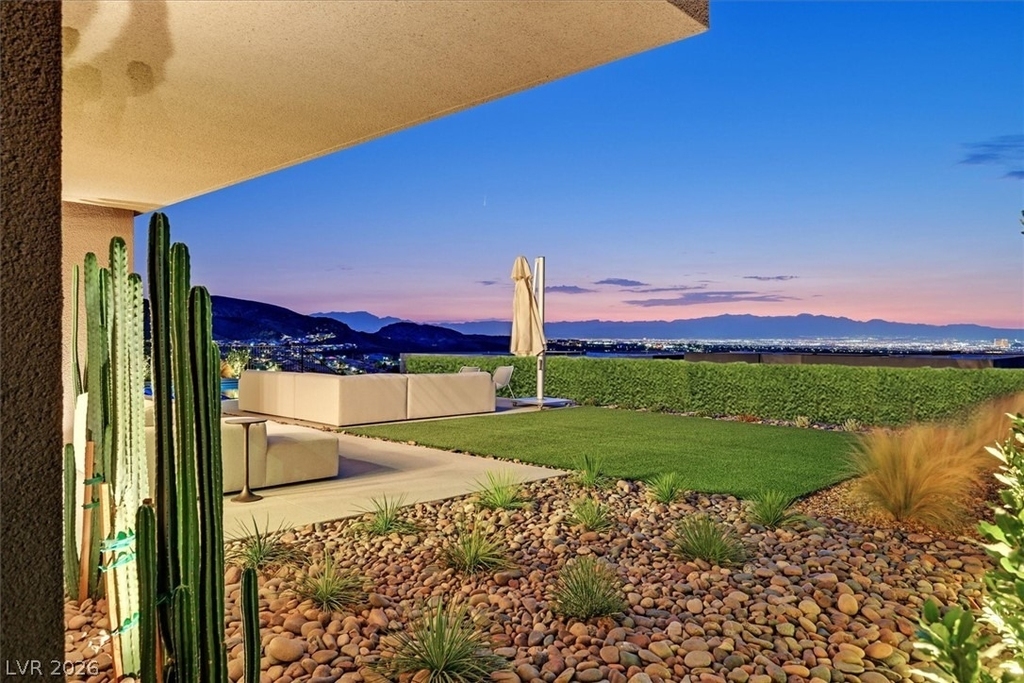 807 Magnum Cliff Court - Photo 3