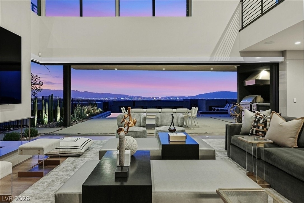 807 Magnum Cliff Court - Photo 9