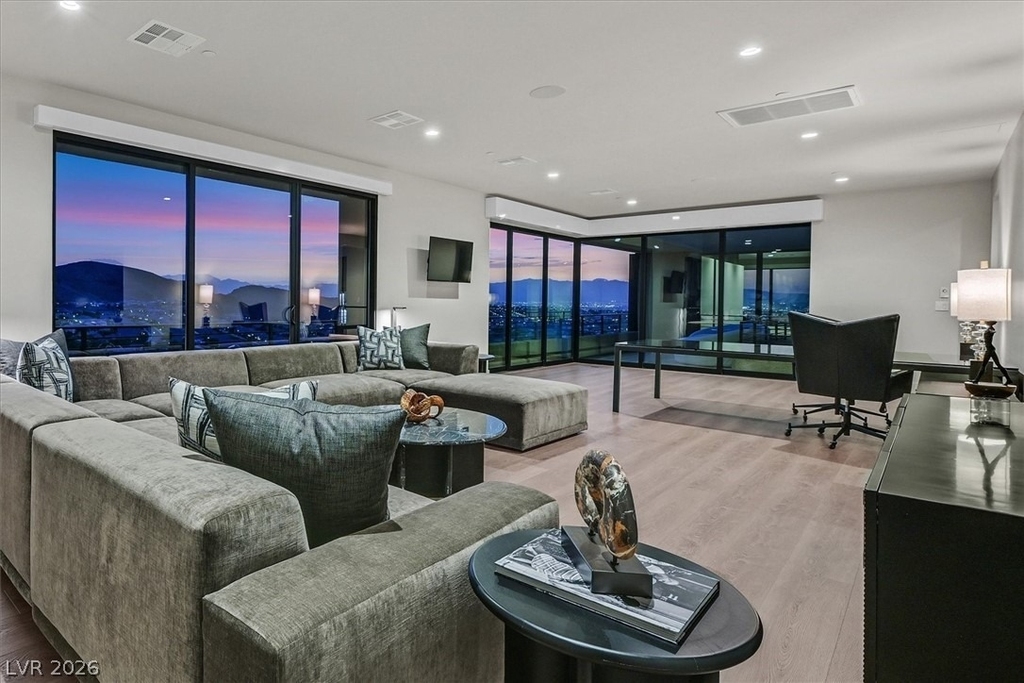 807 Magnum Cliff Court - Photo 52
