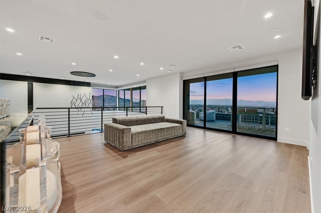 807 Magnum Cliff Court - Photo 42