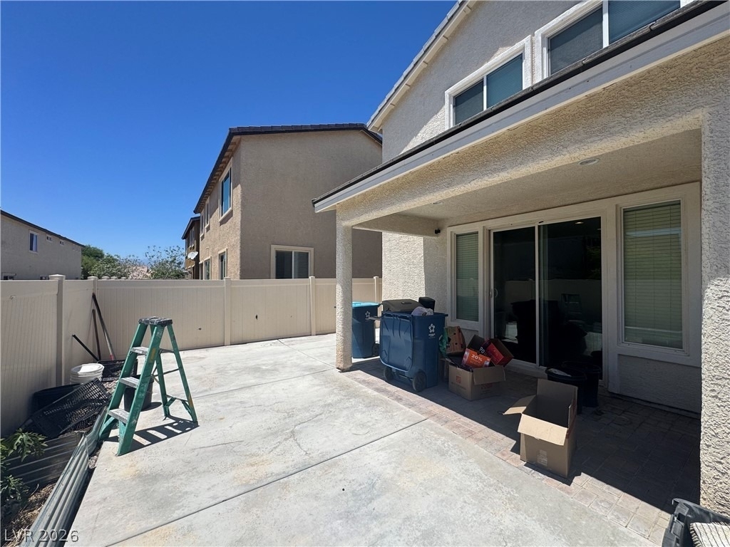 43 Heathrow Lake Avenue - Photo 2