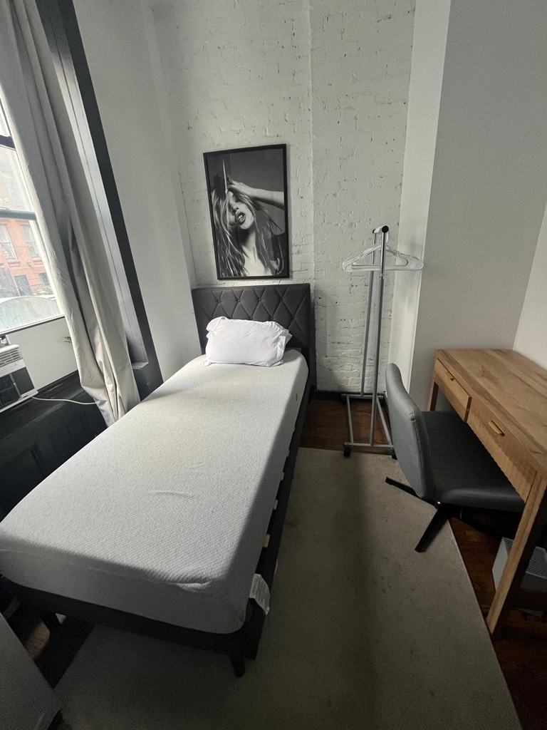 509 East 87th Street - Photo 2