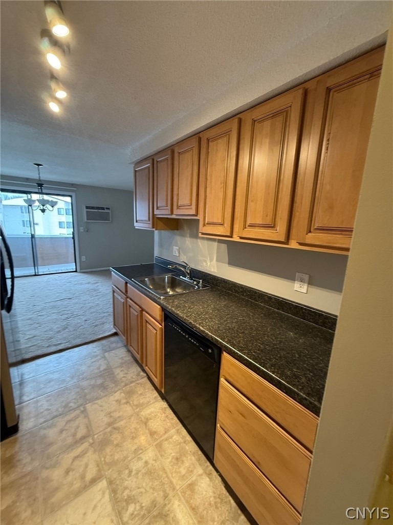 505 Village Boulevard N - Photo 8