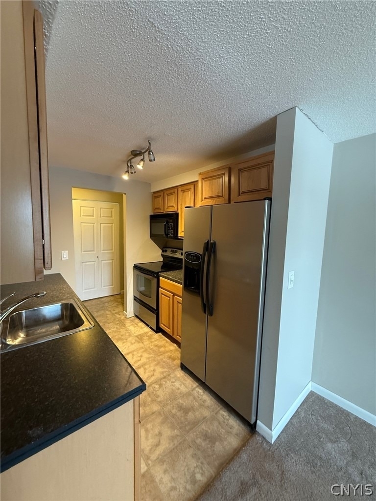 505 Village Boulevard N - Photo 11