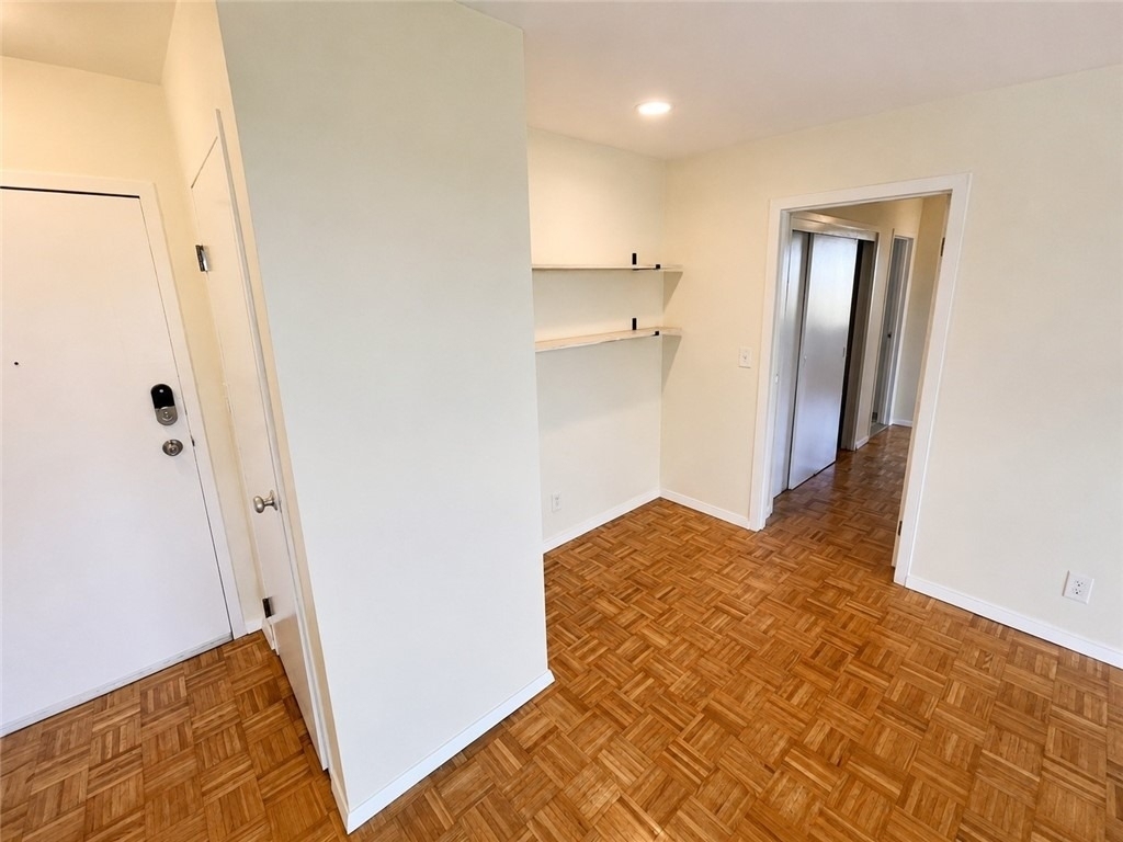 1000 East Avenue - Photo 7