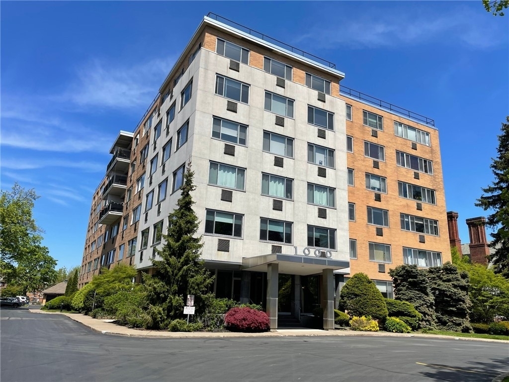 1000 East Avenue - Photo 0