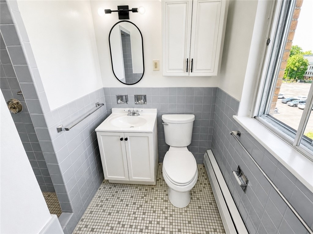 1000 East Avenue - Photo 27