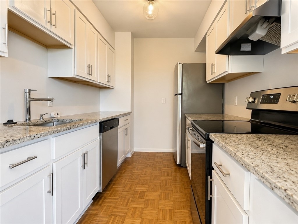 1000 East Avenue - Photo 10