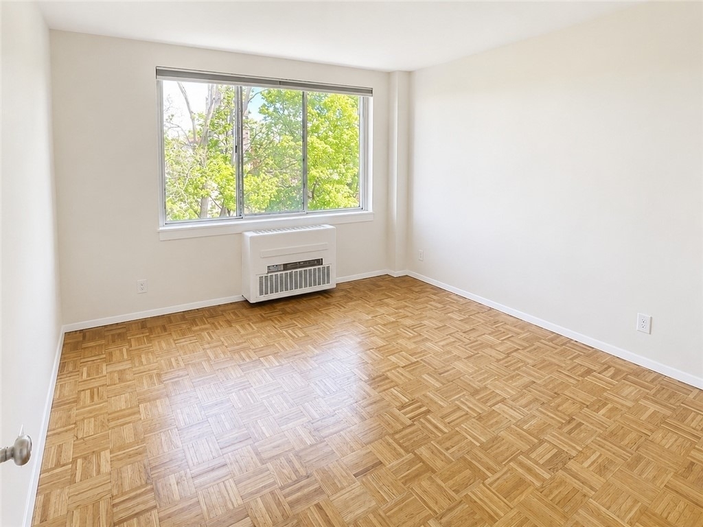 1000 East Avenue - Photo 13
