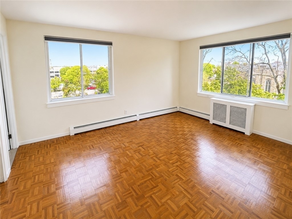 1000 East Avenue - Photo 21