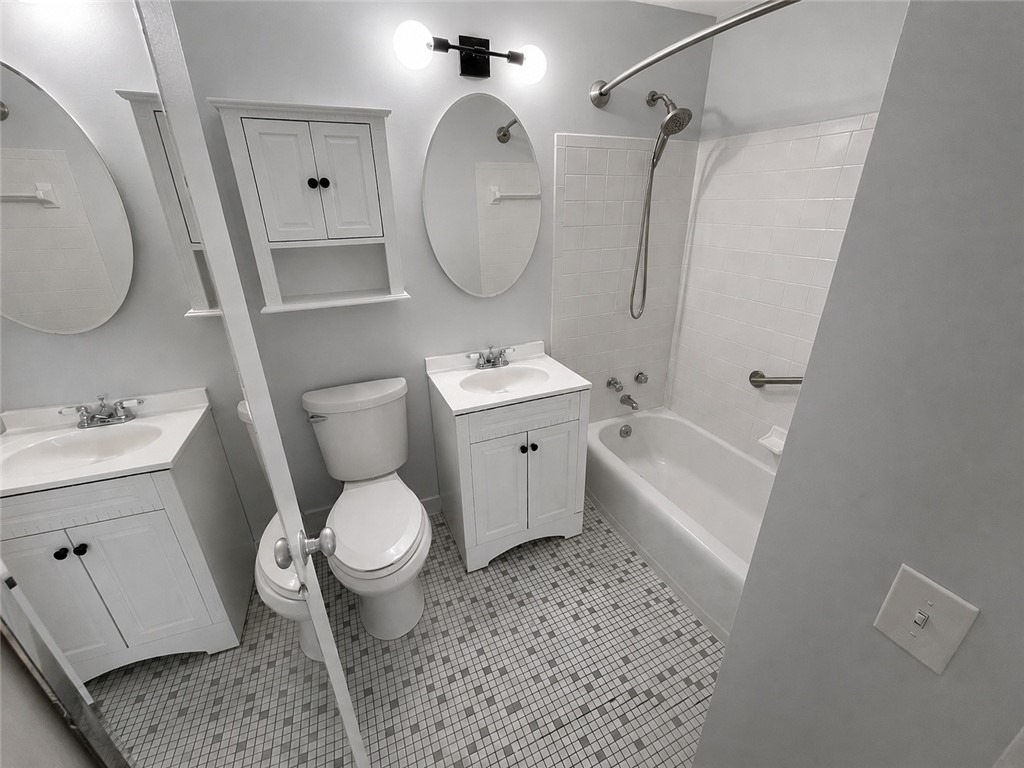 1000 East Avenue - Photo 18