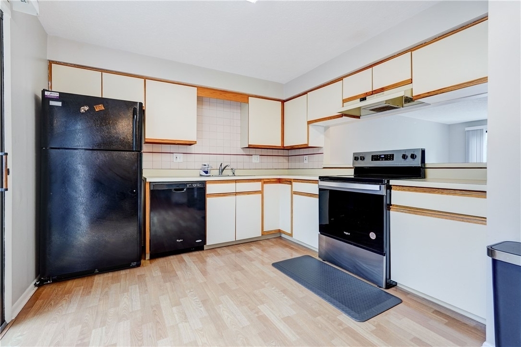 133 Penn Lane - Photo 3