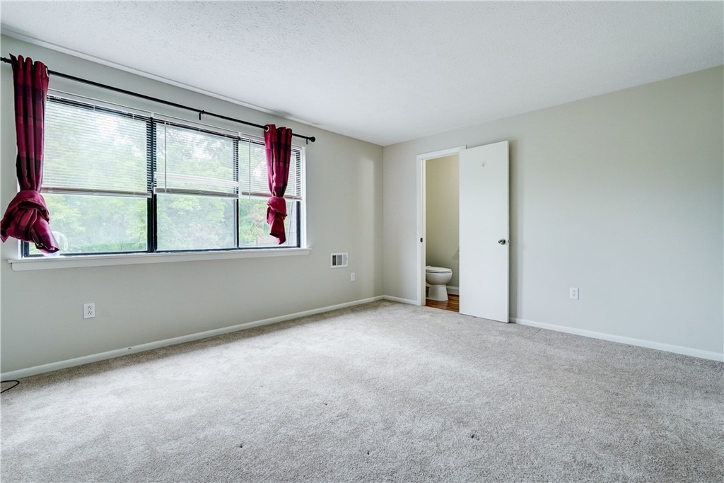 133 Penn Lane - Photo 6
