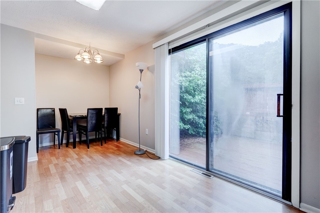 133 Penn Lane - Photo 4