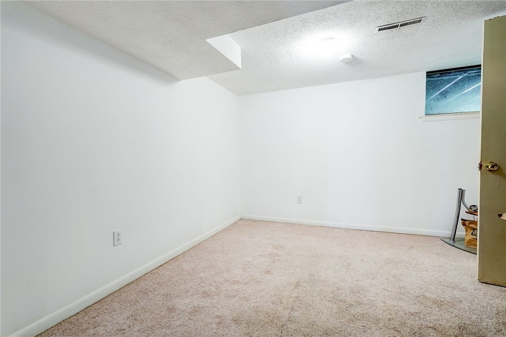 133 Penn Lane - Photo 12