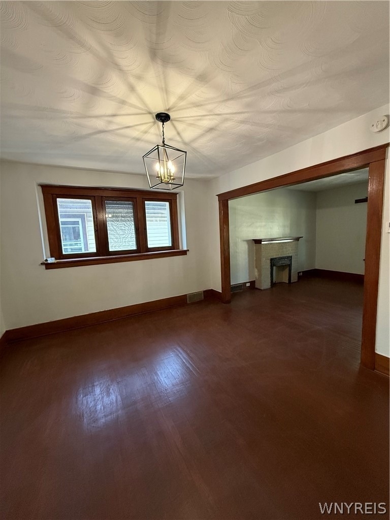 301 Crestwood Avenue - Photo 2