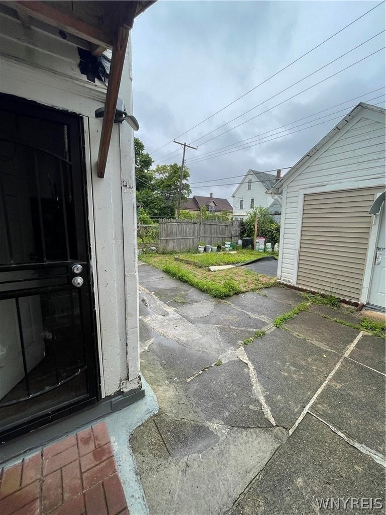 298 Winslow Avenue - Photo 14