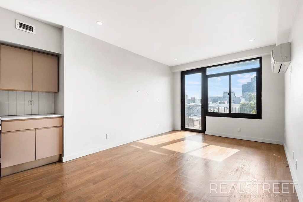 594 Bushwick Avenue - Photo 4