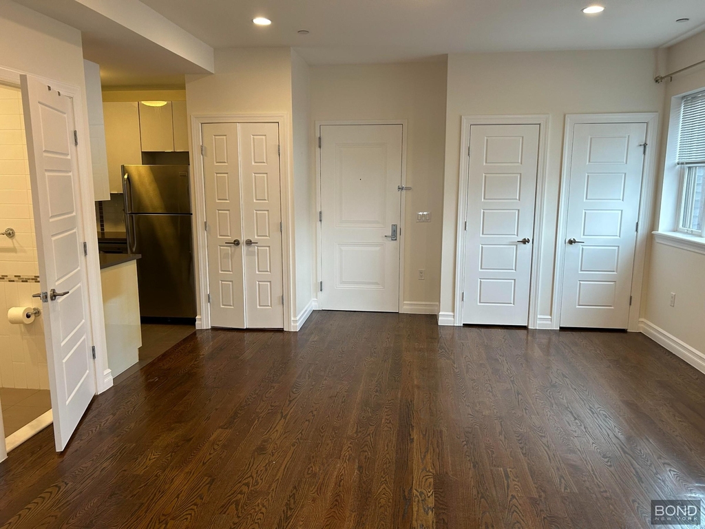 1329 East 17th Street - Photo 0
