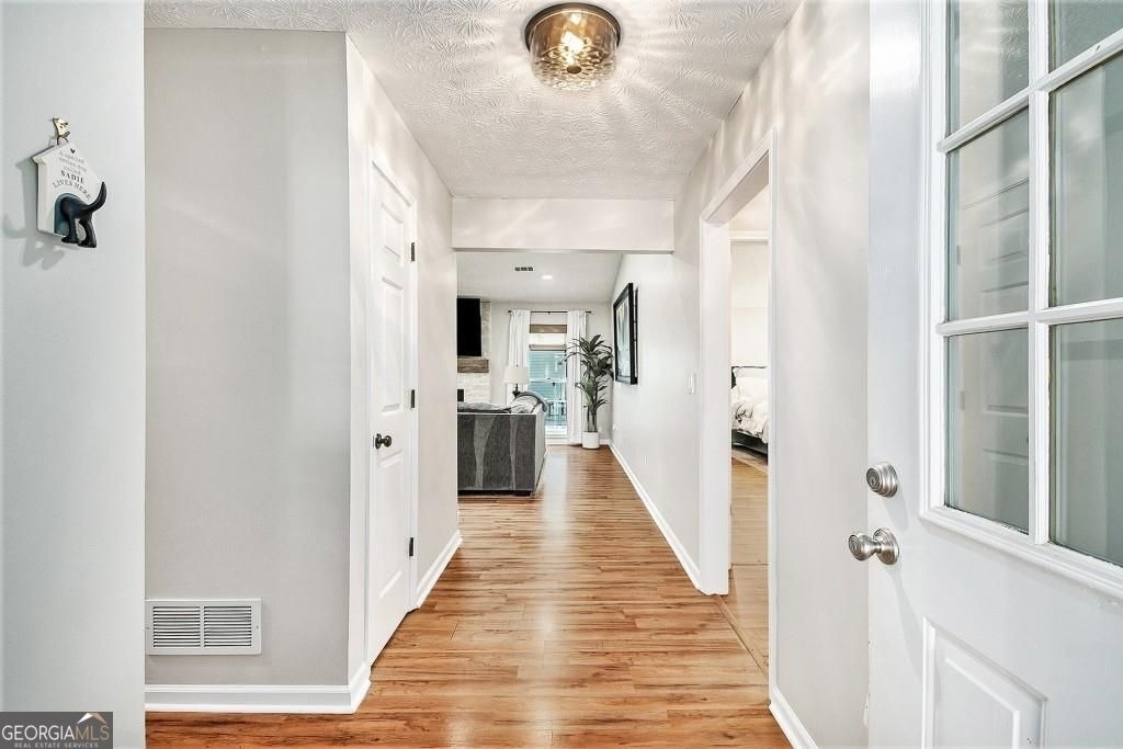 1118 Capital Club Circle - Photo 4