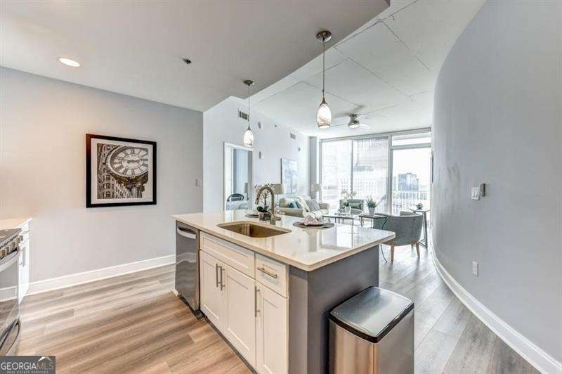 950 W Peachtree Street Nw - Photo 4