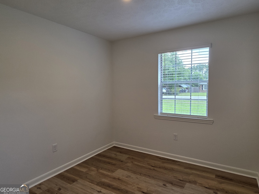 205 Whitehall Avenue - Photo 11