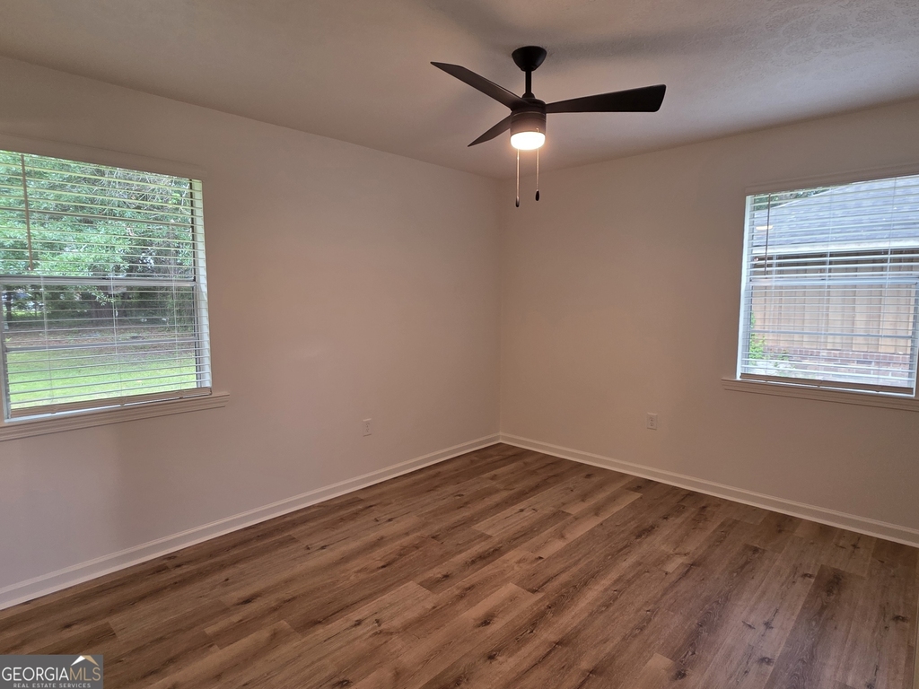 205 Whitehall Avenue - Photo 16
