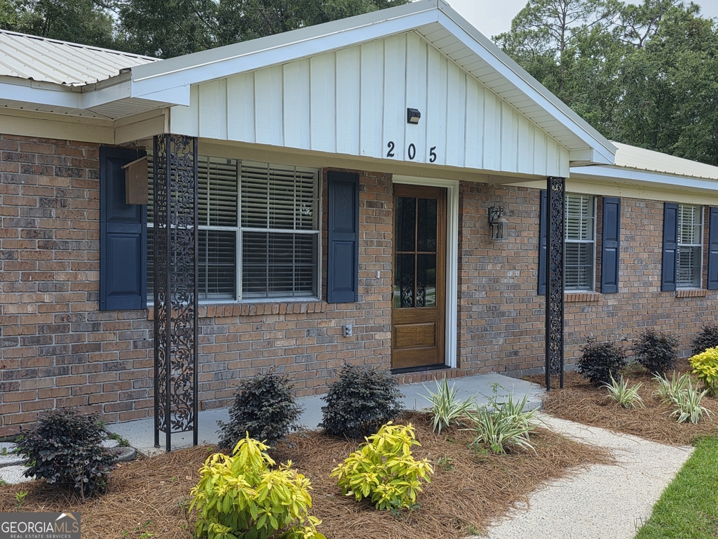 205 Whitehall Avenue - Photo 1