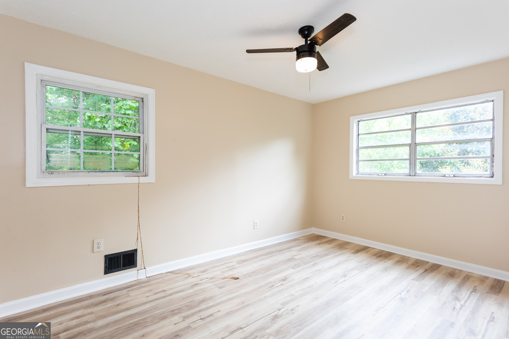 2435 Claude Street Nw - Photo 8