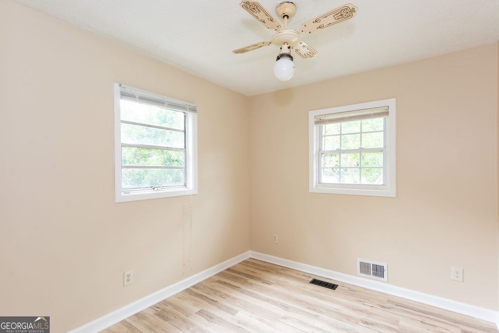 2435 Claude Street Nw - Photo 10