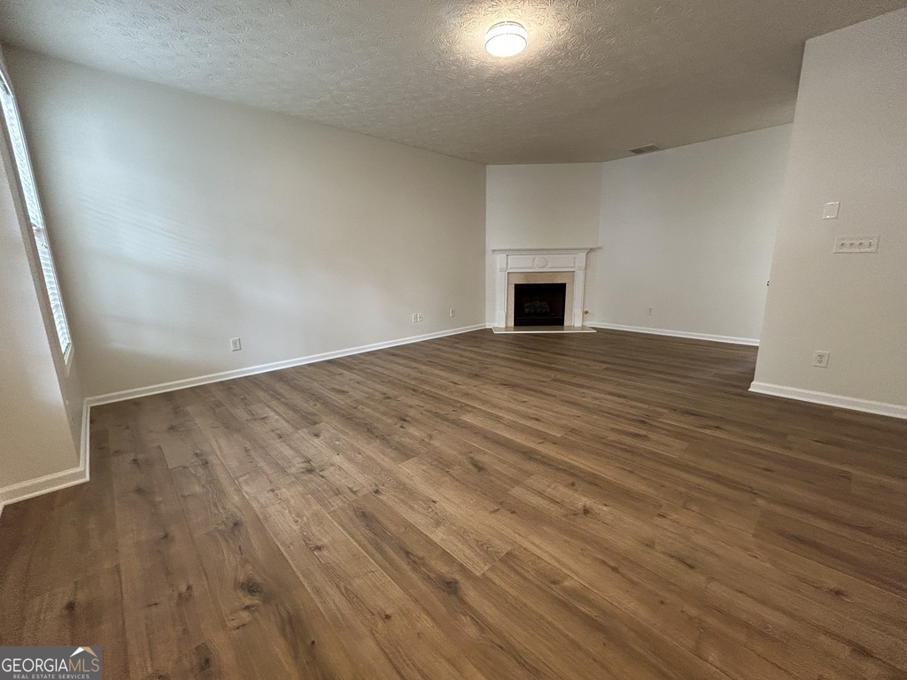 3051 Kentmere Drive - Photo 2