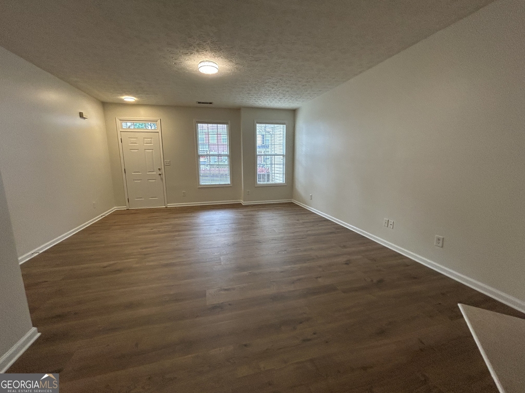 3051 Kentmere Drive - Photo 3
