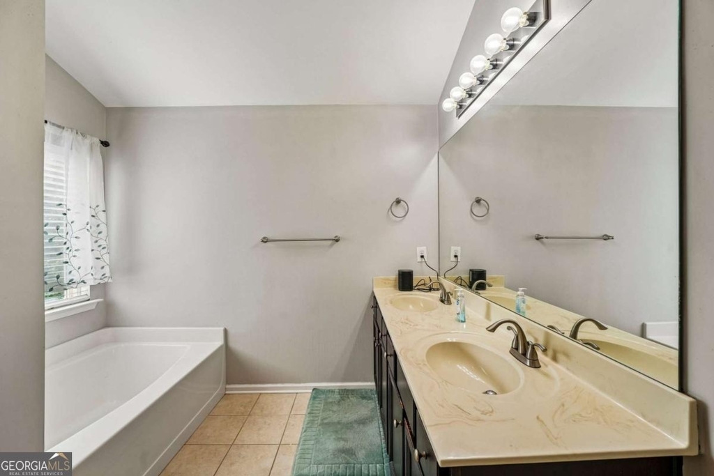 6216 Oakdale Ridge Court Se - Photo 15