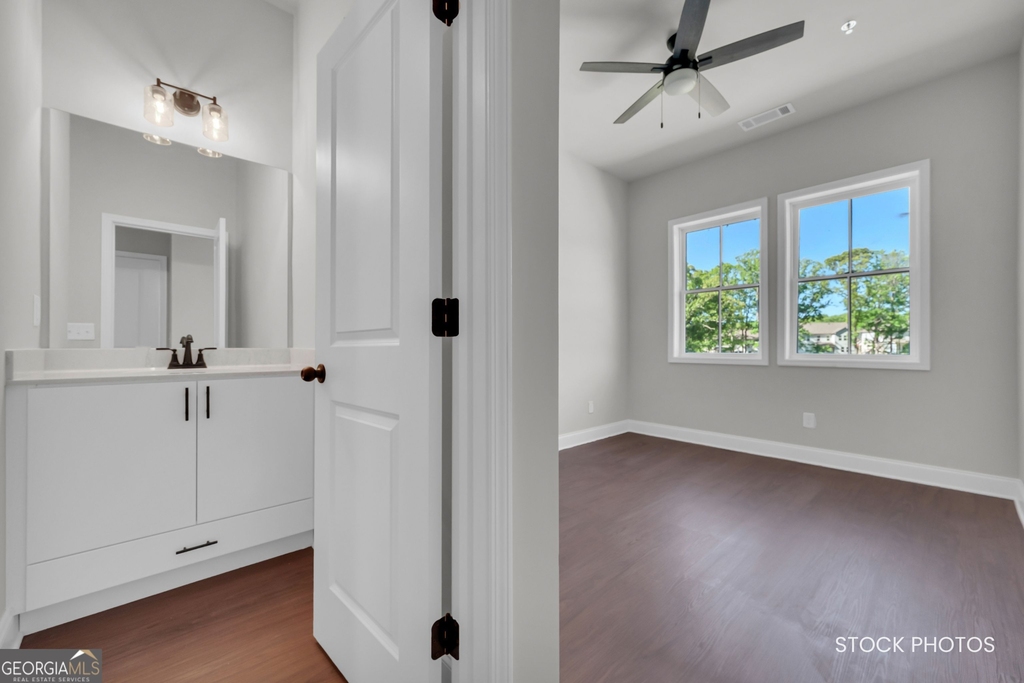 1048 Homestead Way Street - Photo 20