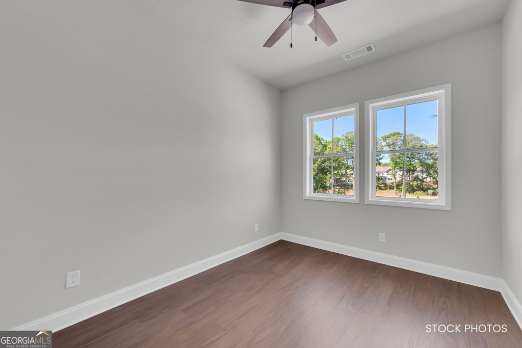 1048 Homestead Way Street - Photo 22