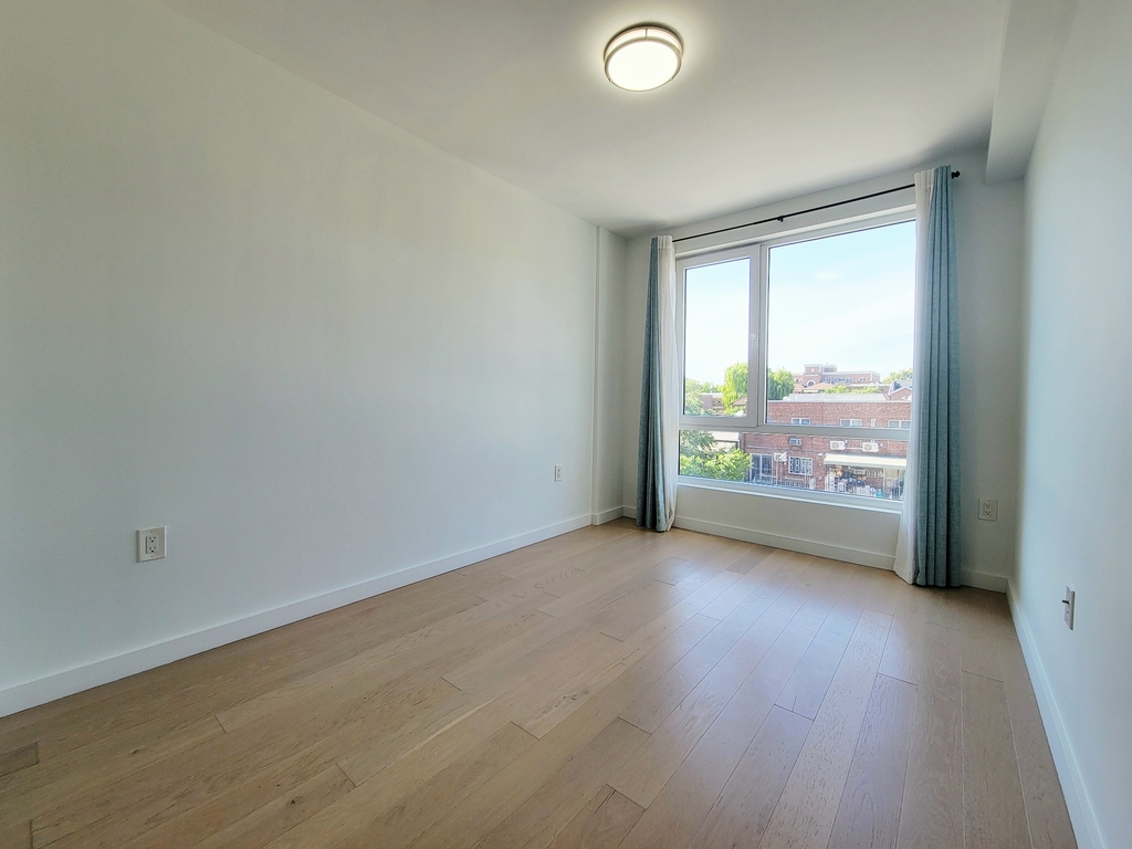 70-9 45th Avenue - Photo 7