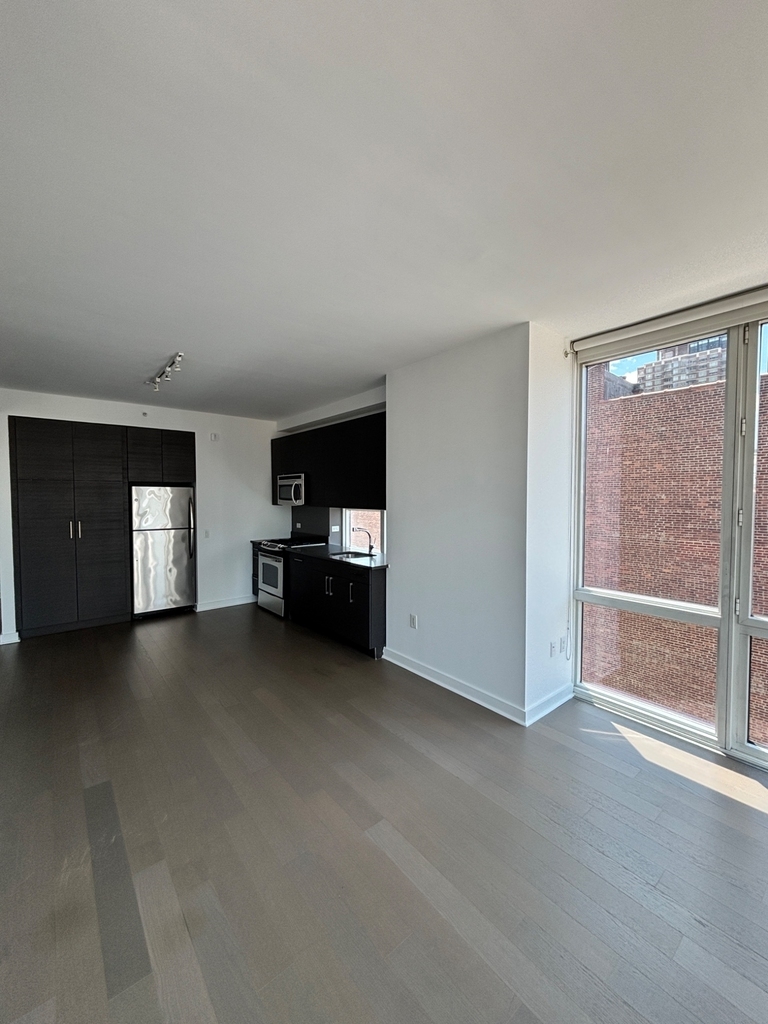 5th Avenue - Photo 11