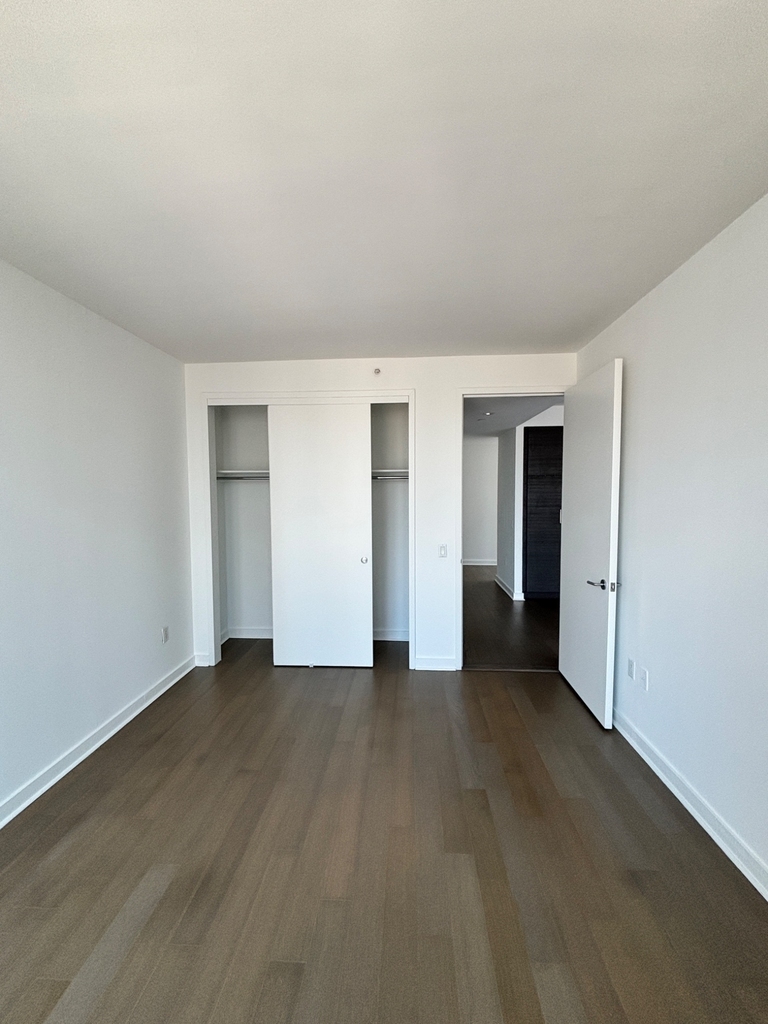 5th Avenue - Photo 1