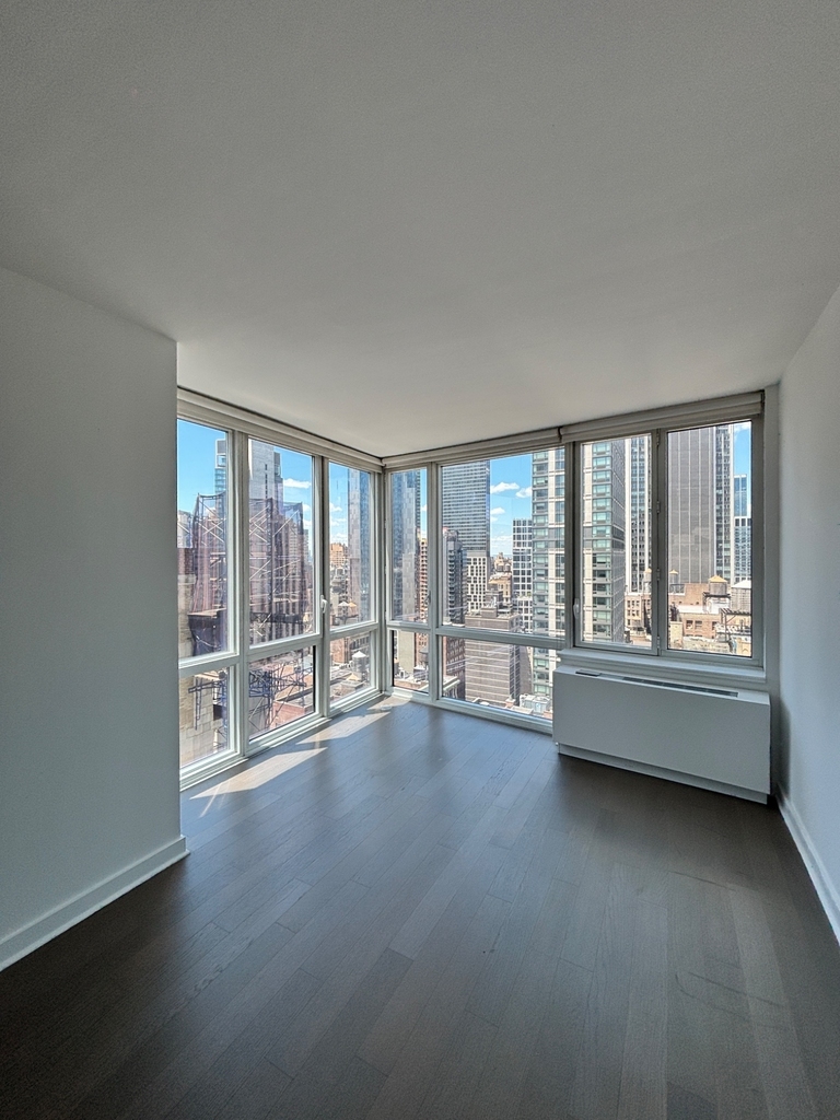 5th Avenue - Photo 10